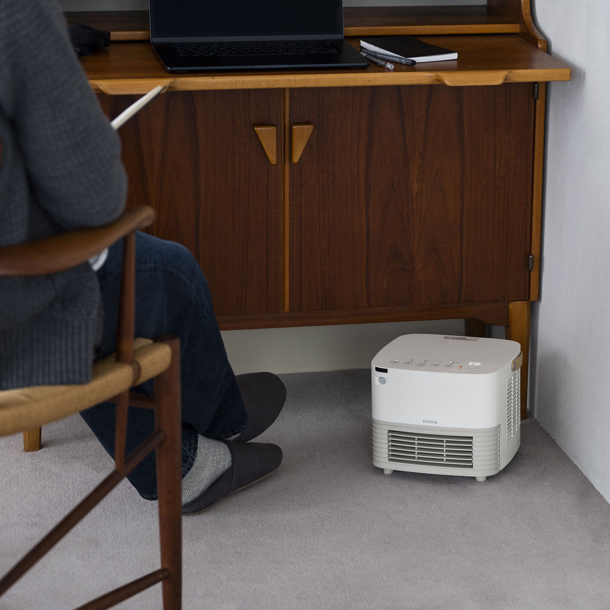 [温度表示付き] 人感センサー付き セラミックファンヒーター ポカCUBE SH-CF251